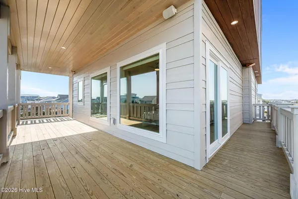 $2,950,000 | 608 South Topsail Drive, Surf City, NC 28445