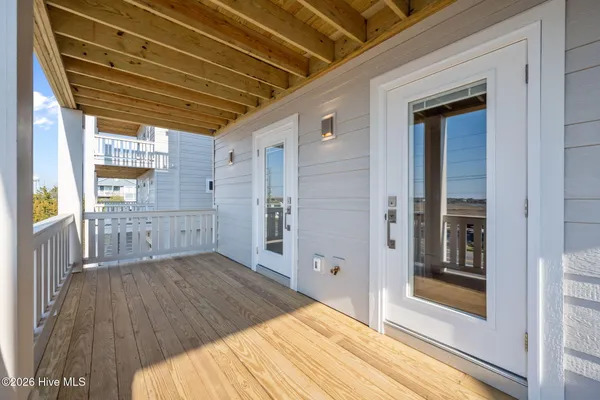 $2,950,000 | 608 South Topsail Drive, Surf City, NC 28445