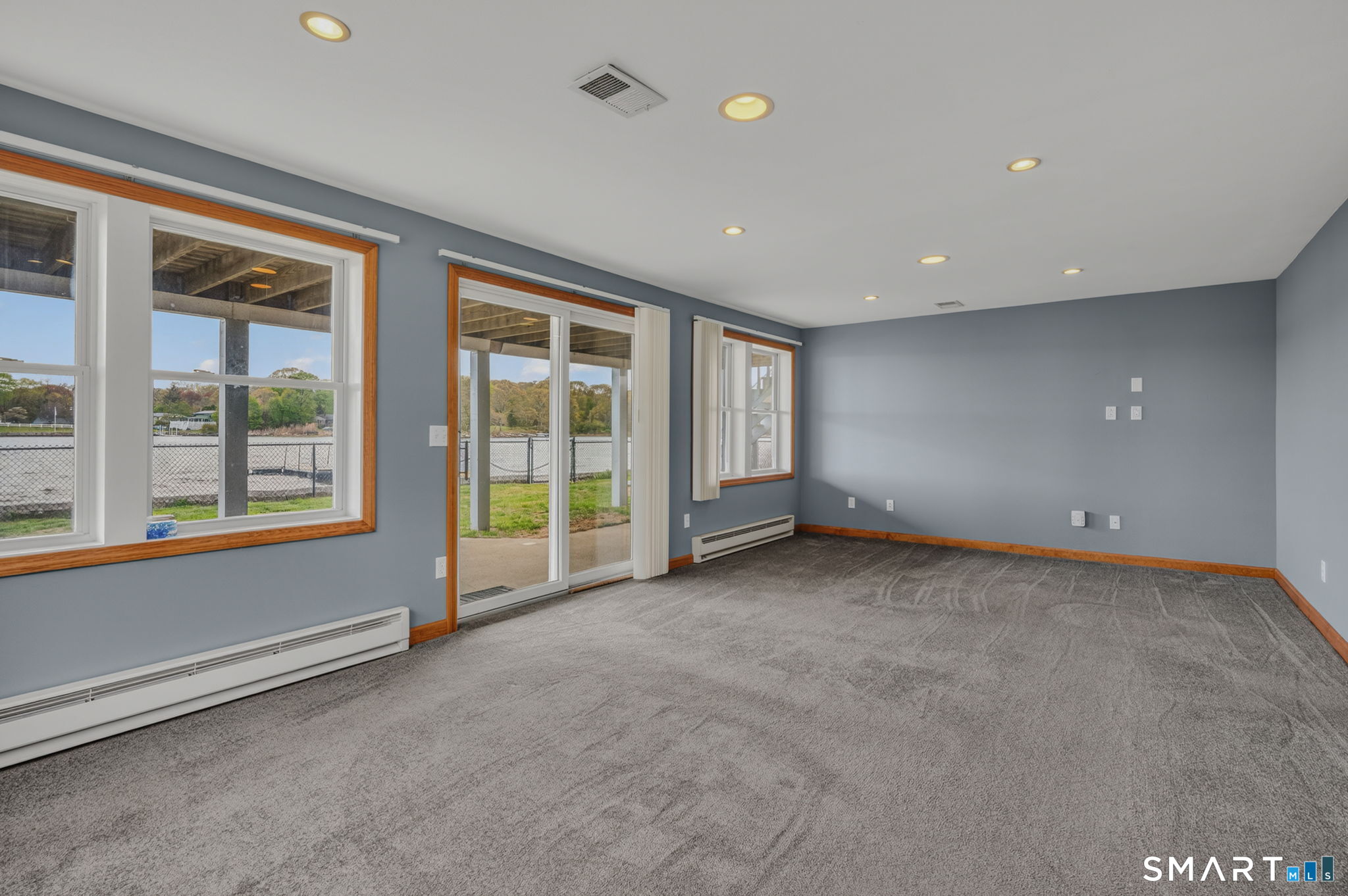 224 Shore Road Waterford, CT 06385 - Photo 31 of 40