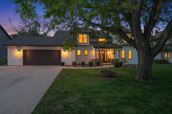 $520,000 | 1825 Eagle Drive, Neenah, WI 54956