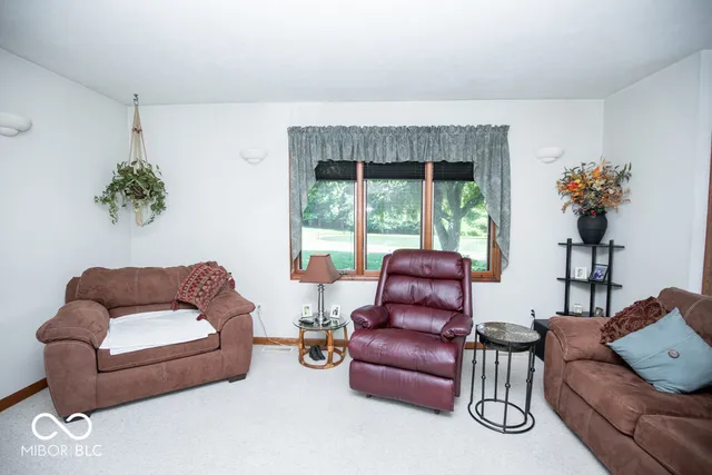 $699,900 | 1000 East County Road 55 South, North Vernon, IN 47265