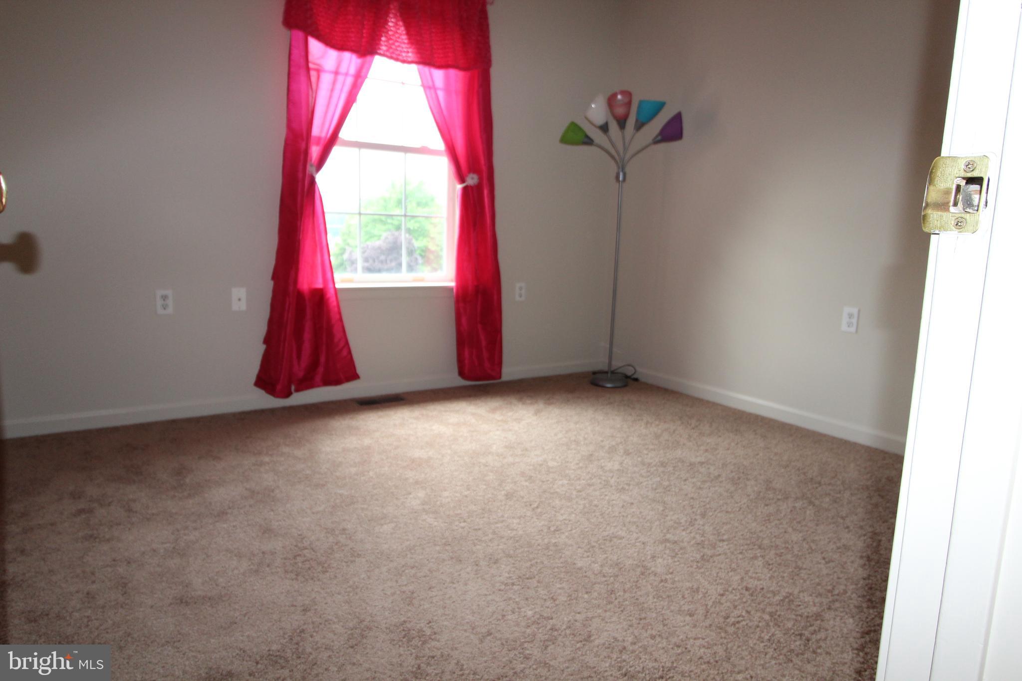 240 North Walnut Street Spring Grove, PA 17362 - Photo 15 of 18