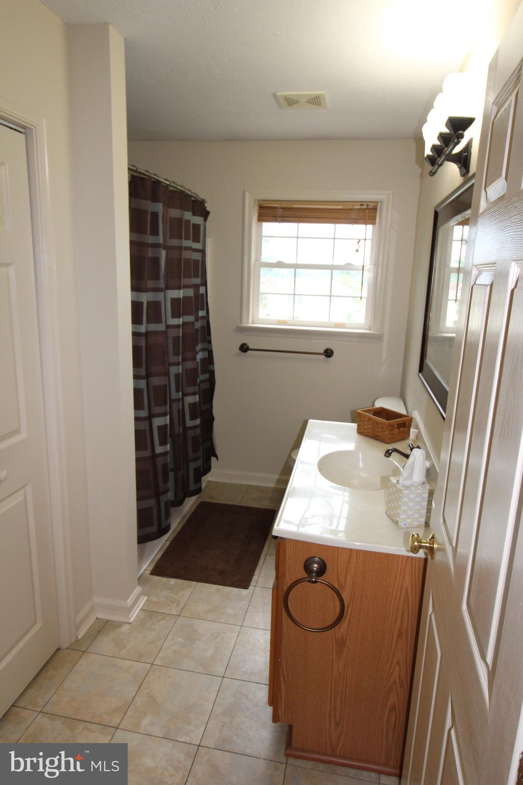 240 North Walnut Street Spring Grove, PA 17362 - Photo 16 of 18