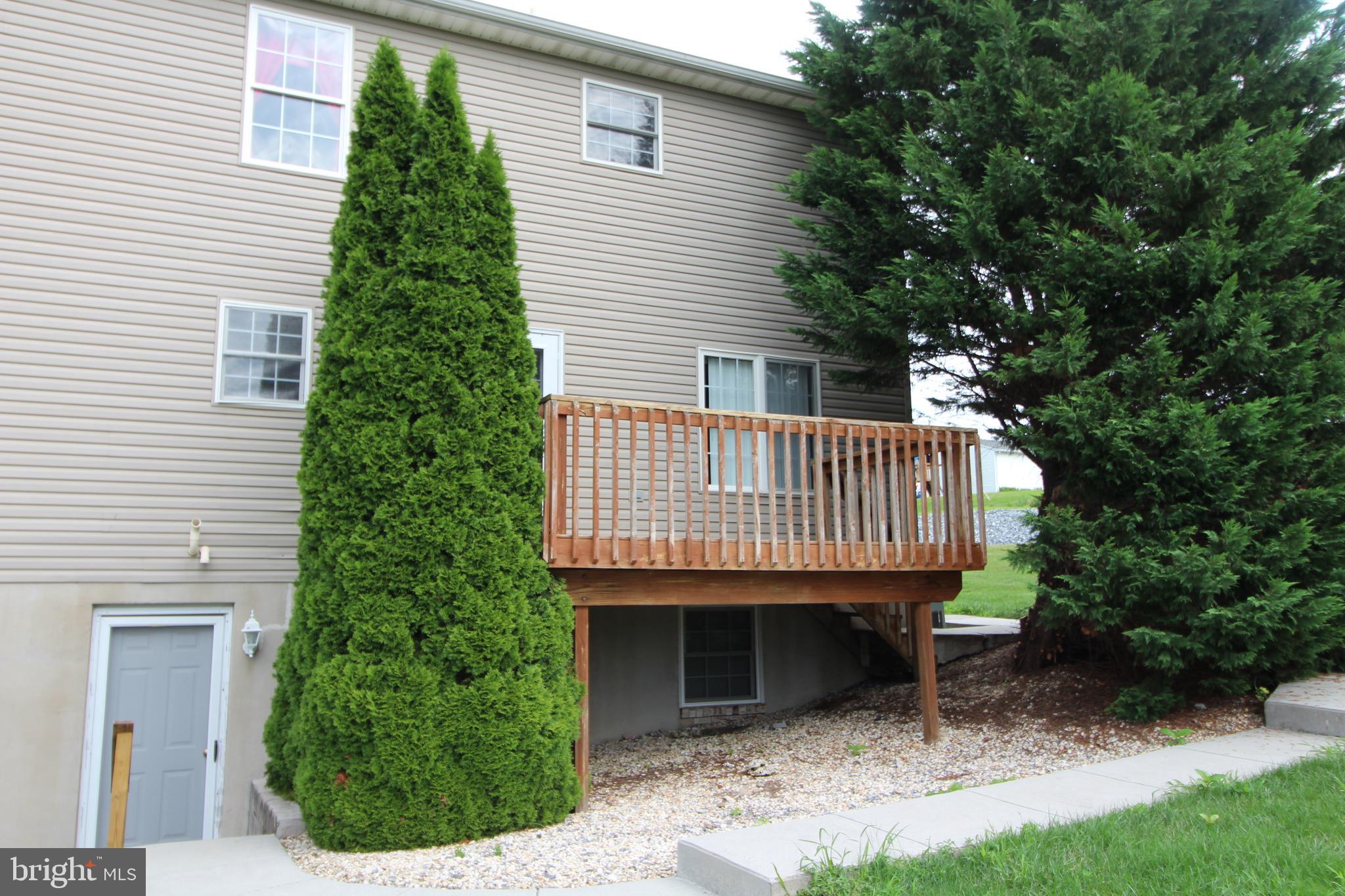 240 North Walnut Street Spring Grove, PA 17362 - Photo 3 of 18