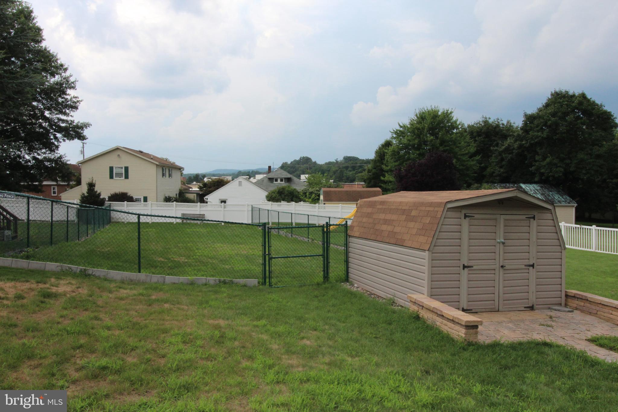 240 North Walnut Street Spring Grove, PA 17362 - Photo 4 of 18