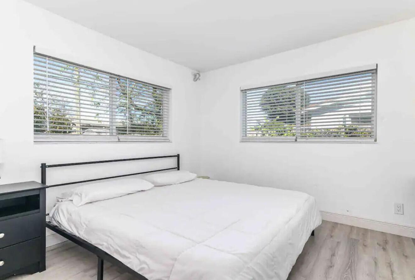 2499 Northeast 2nd Avenue, Unit B Boca Raton, FL 33431 - Photo 9 of 12 IMG_8648