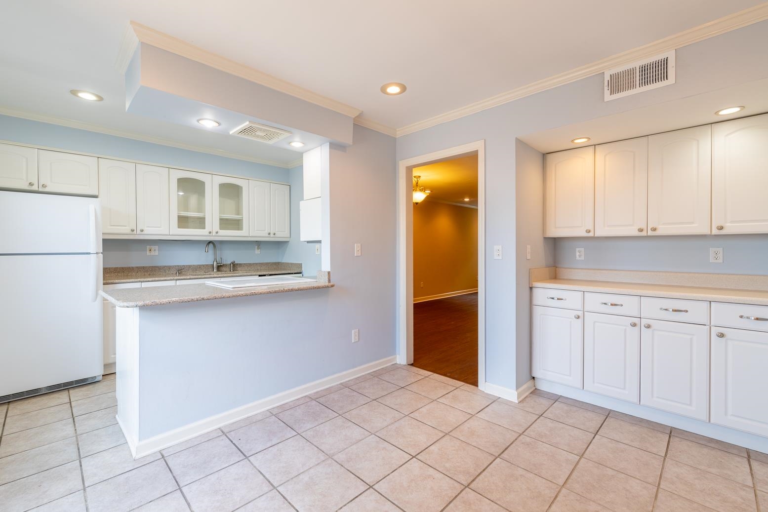 979 June Road Memphis, TN 38119 - Photo 4 of 21 Gallery Image 4