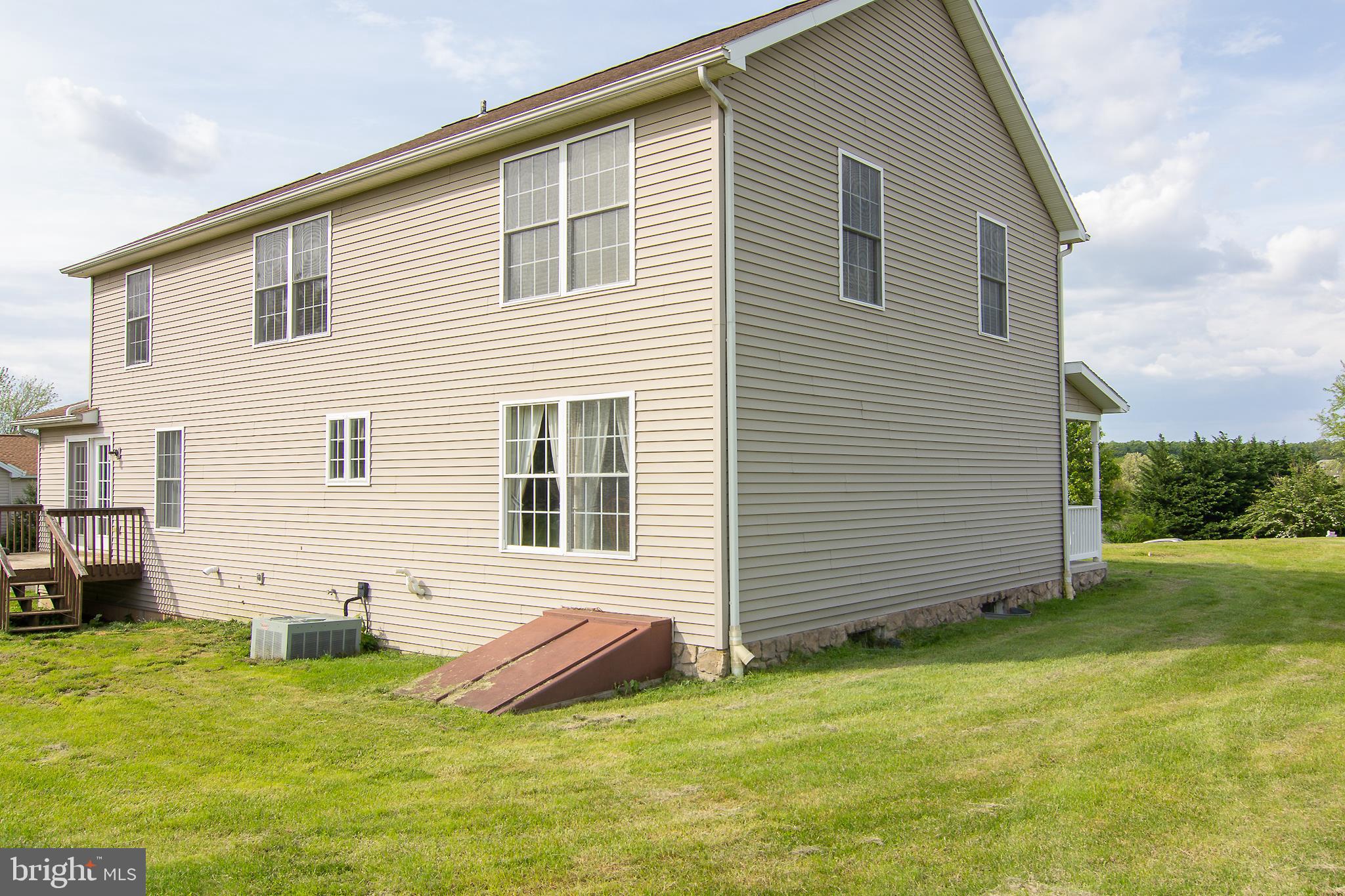 1105 Fox Run Terrace Hanover, PA 17331 - Photo 20 of 31 Rear