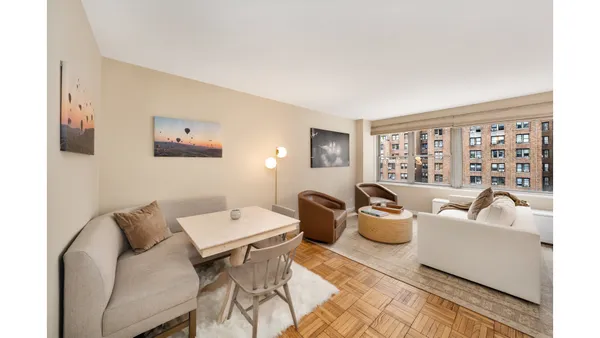 $3,995 | 15 West 72nd Street, Unit 11U | Upper West Side