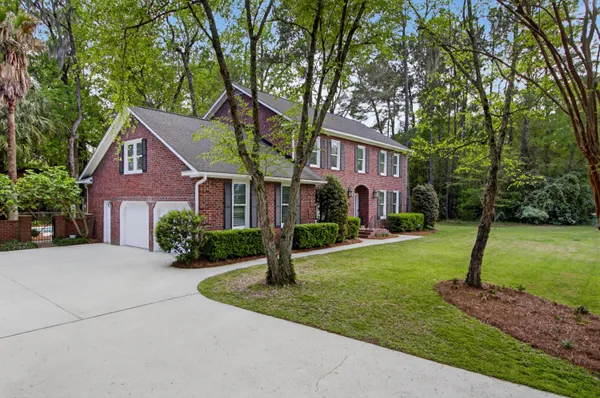 $784,900 | 312 East Shepard Lane, Summerville, SC 29483