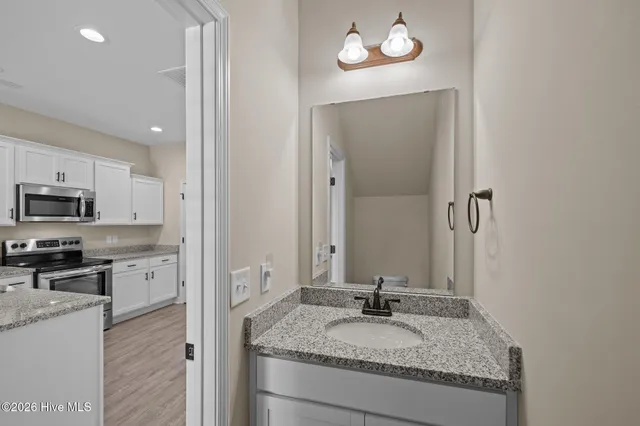 $1,800 | 56 Catalina Circle, Unit 56, Swansboro, NC 28584