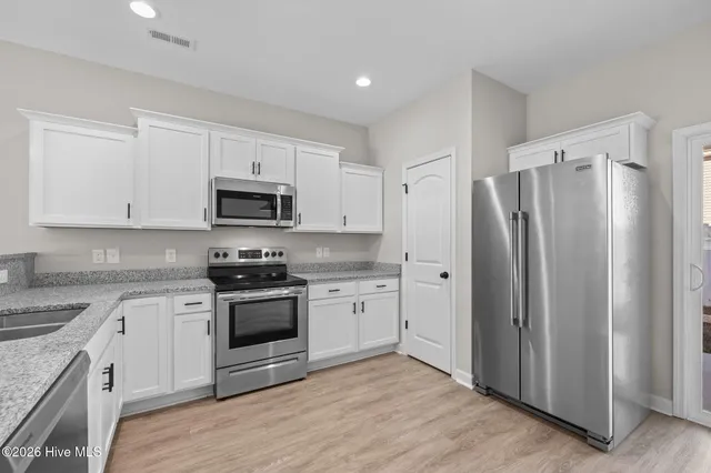 $1,800 | 56 Catalina Circle, Unit 56, Swansboro, NC 28584