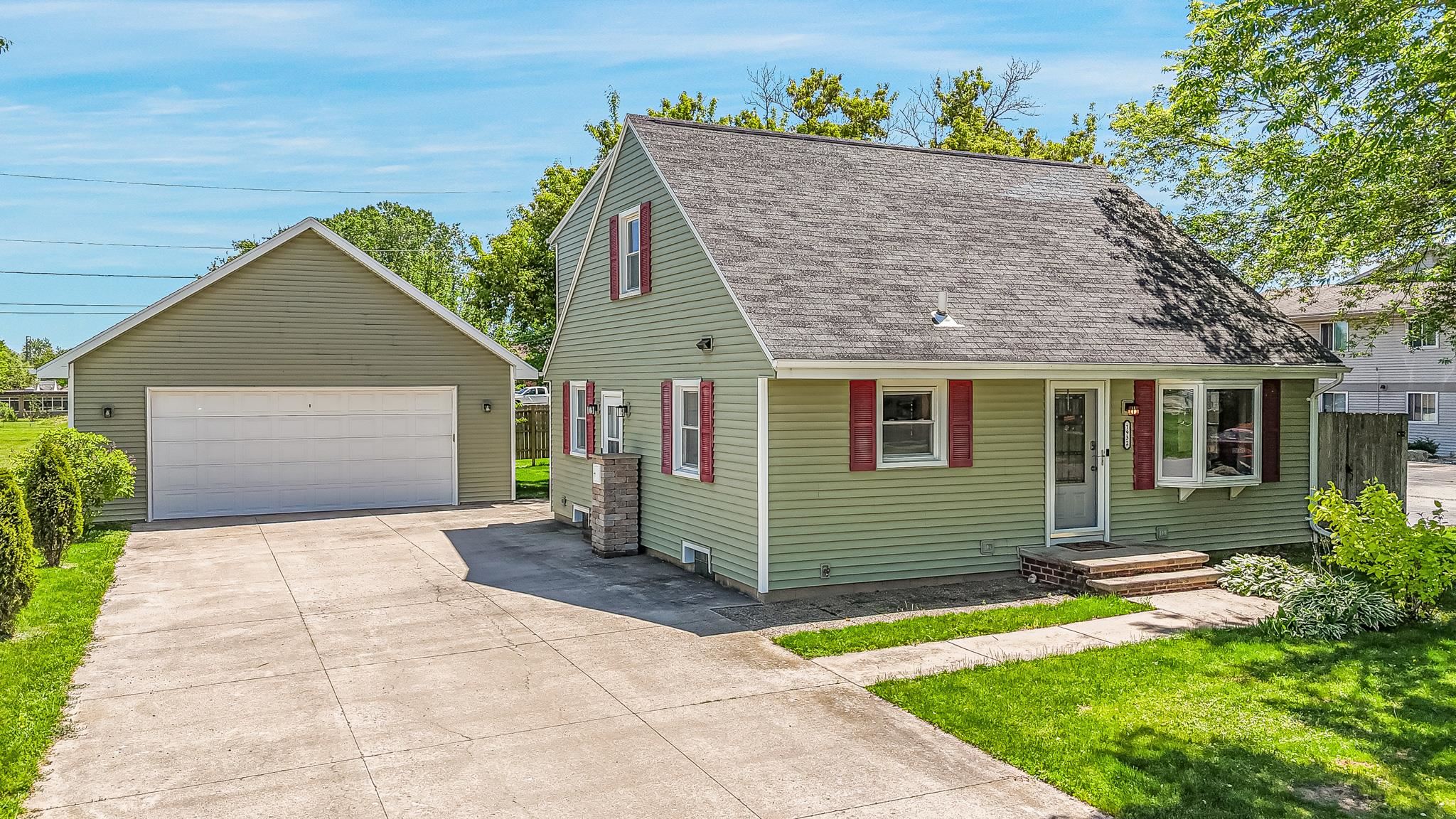1932 Maplecrest Drive Appleton, WI 54915 - Photo 32 of 43