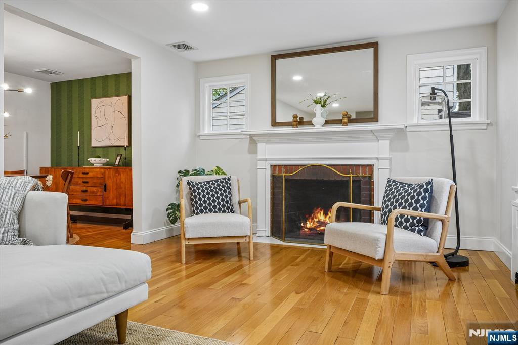 93 South Prospect Street Verona, NJ 07044 - Photo 7 of 38