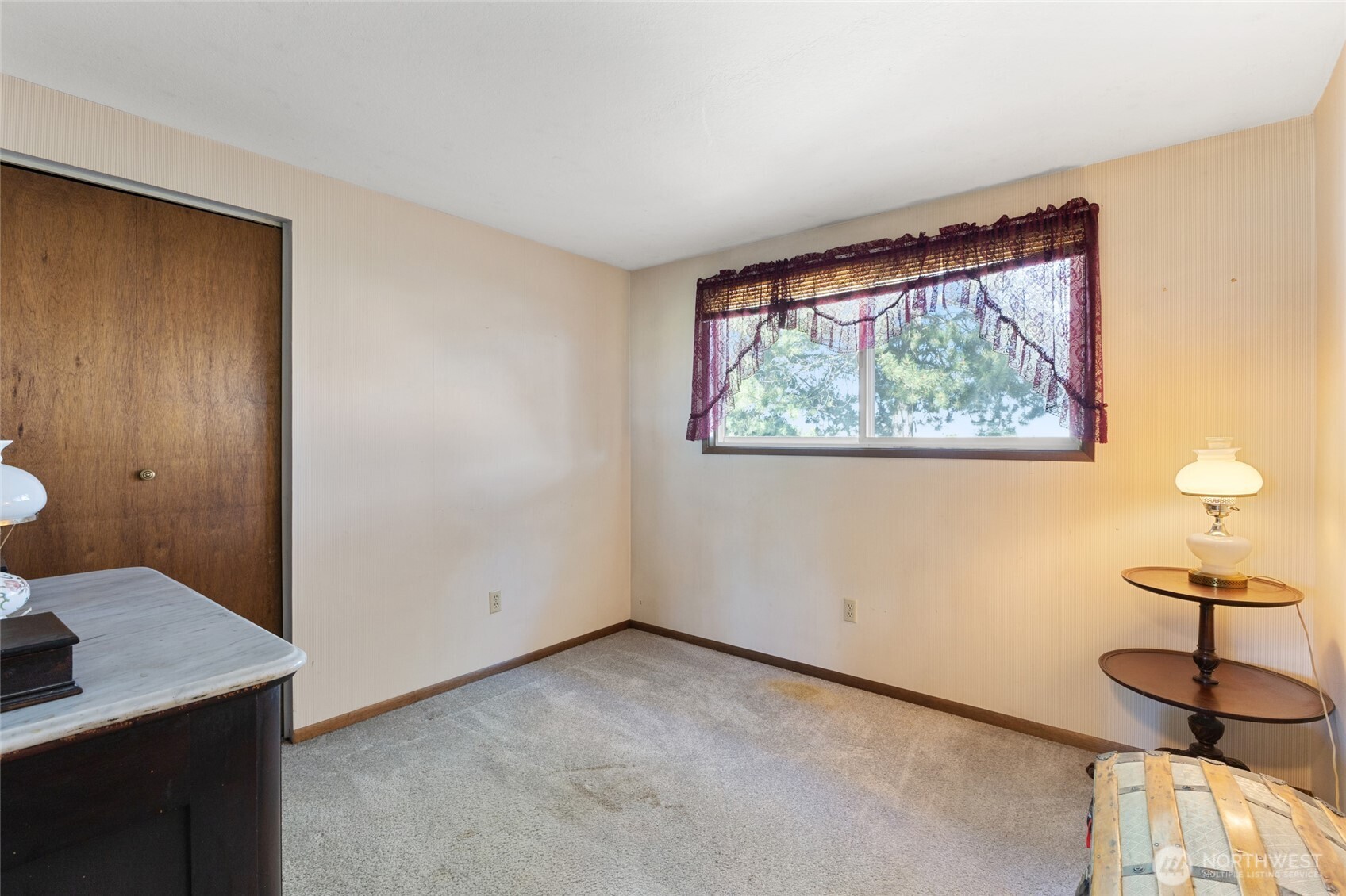 2299 Admiral Road Northeast Moses Lake, WA 98837 - Photo 17 of 40 a view of workspace with a window