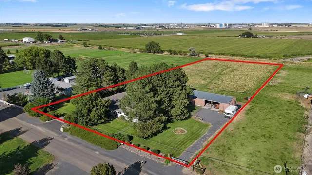 an aerial view of multiple house