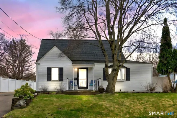 $259,900 | 20 Nassau Circle, East Hartford, CT 06118