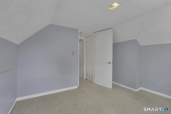 $259,900 | 20 Nassau Circle, East Hartford, CT 06118