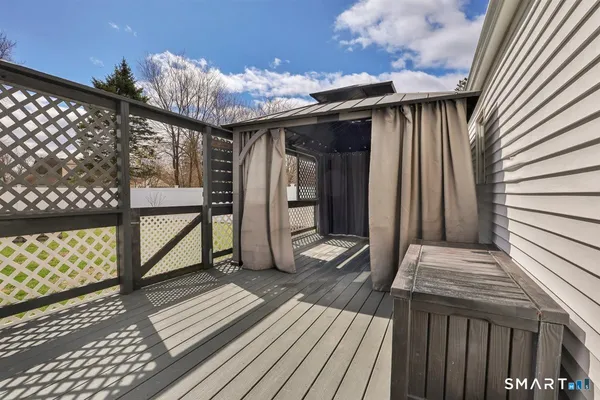 $259,900 | 20 Nassau Circle, East Hartford, CT 06118