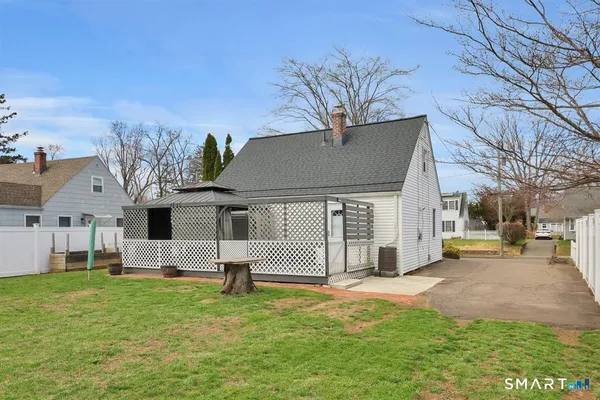 $259,900 | 20 Nassau Circle, East Hartford, CT 06118