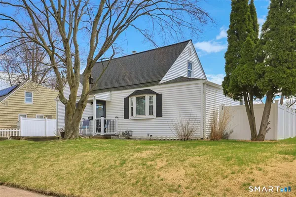 $259,900 | 20 Nassau Circle, East Hartford, CT 06118