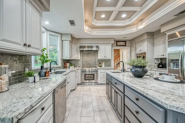 $2,090,000 | 10198 North Spanish Bay Drive, Fresno, CA 93720