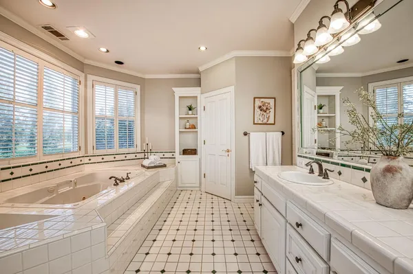 $2,090,000 | 10198 North Spanish Bay Drive, Fresno, CA 93720