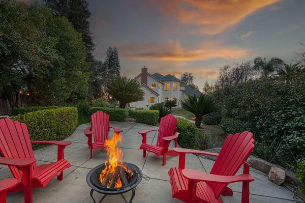 $2,090,000 | 10198 North Spanish Bay Drive, Fresno, CA 93720