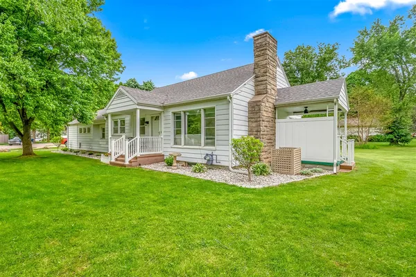 $239,900 | 529 East Street, Jonesville, MI 49250