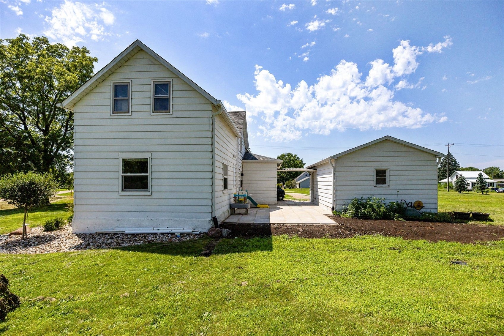 304 Maple Street Urbana, IA 52213 - Photo 23 of 36 Gallery Image 23