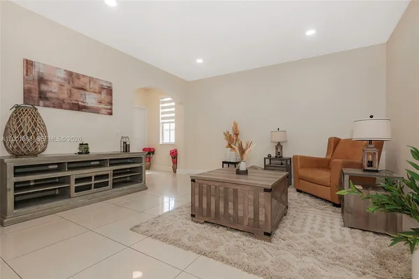 $3,150 | Villas at Nautica Condominiums, Miramar, FL 33027