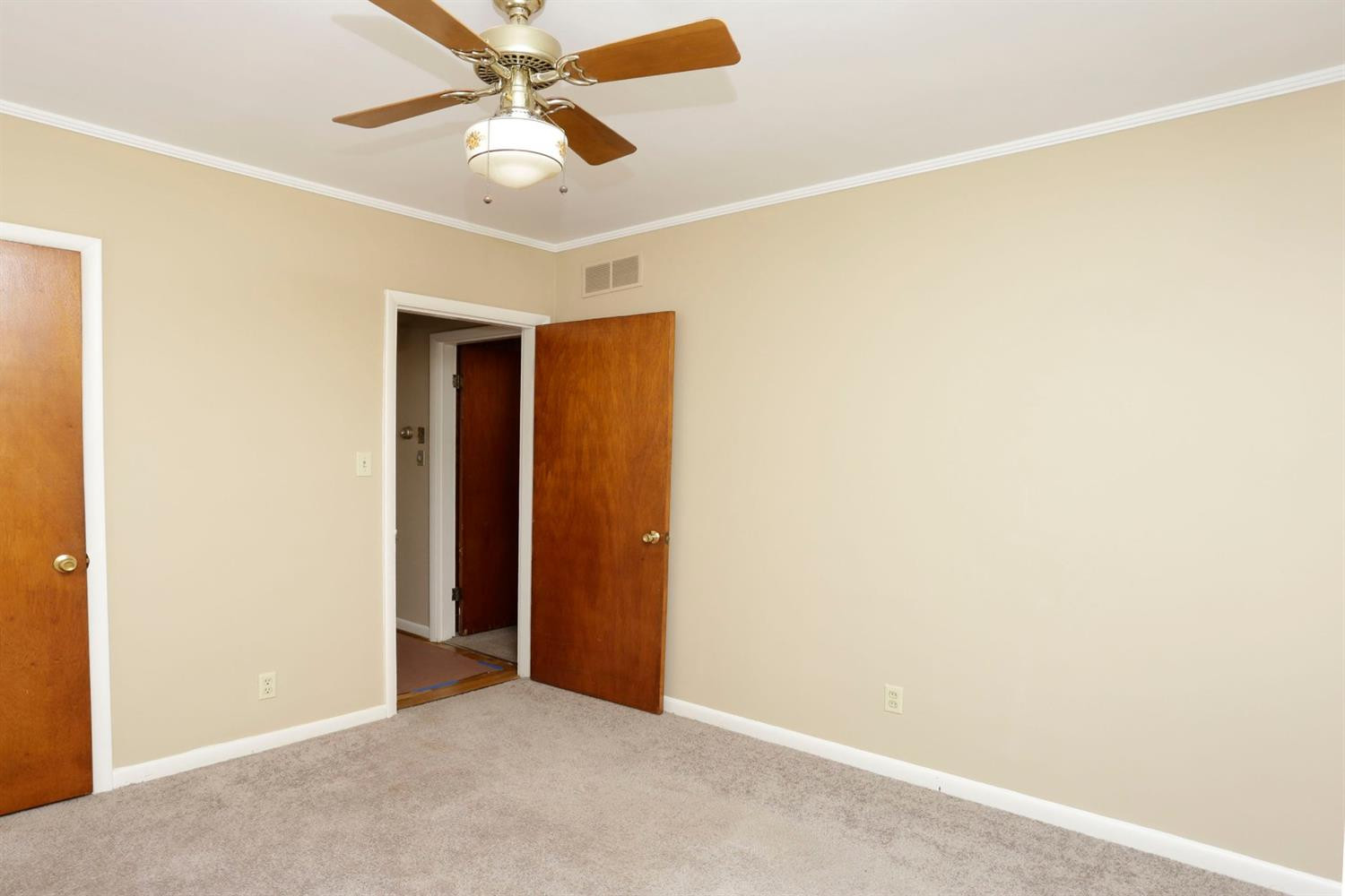 2304 Harrodsburg Road Lexington, KY 40503 - Photo 16 of 28 Photo 16