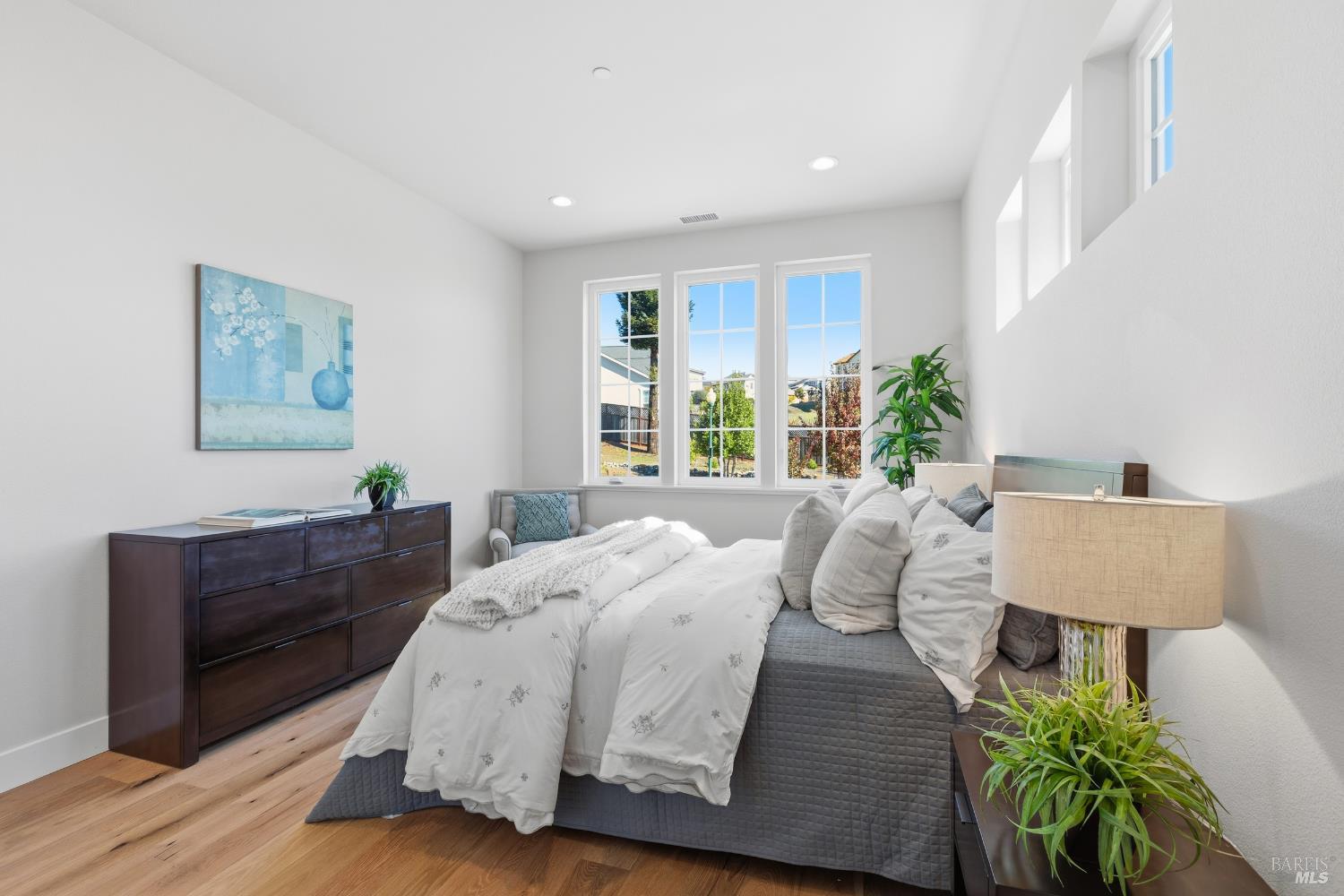 3945 Parker Hill Road Santa Rosa, CA 95404 - Photo 28 of 53 a bed room with a bed and a window