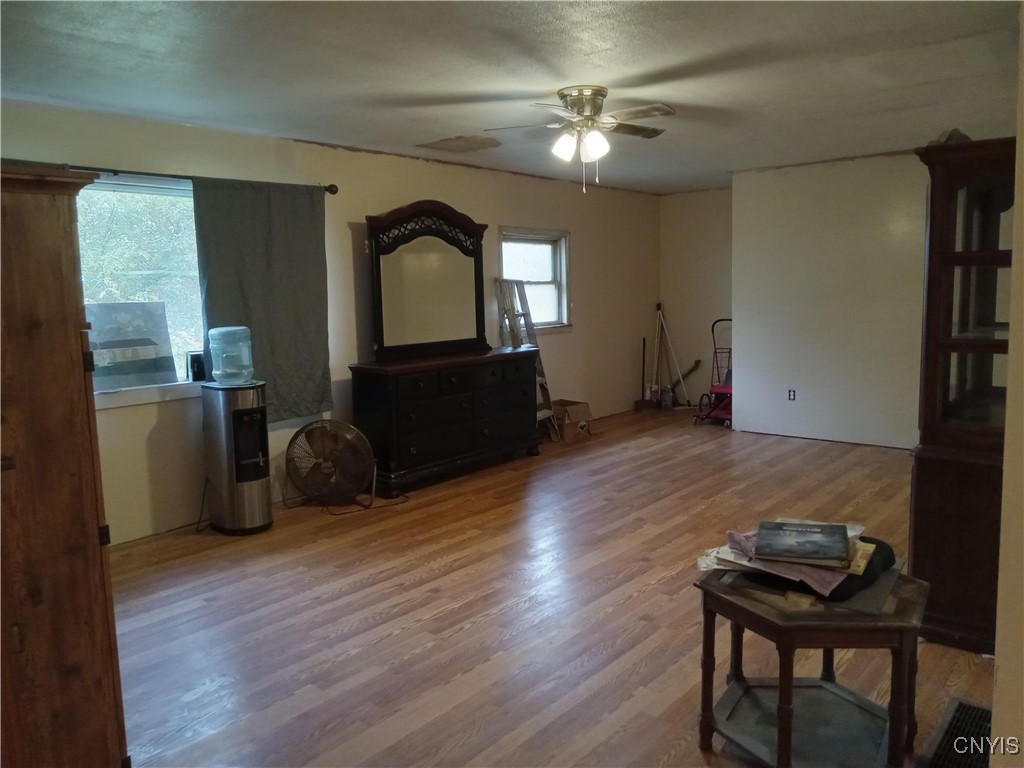11589 Ferris Road Ira, NY 13033 - Photo 10 of 24 Livingroom