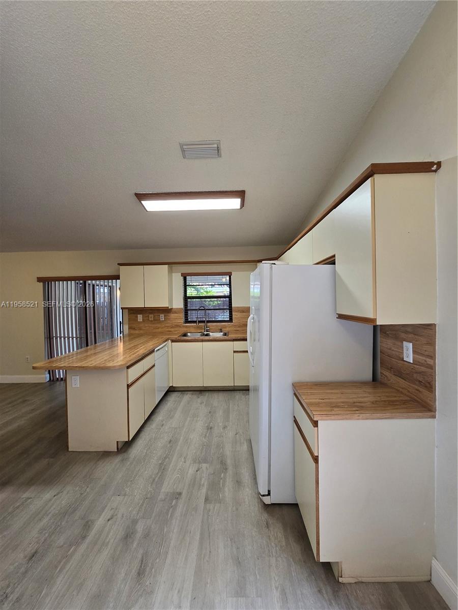 14464 Southwest 96th Terrace Miami, FL 33186 - Photo 14 of 34