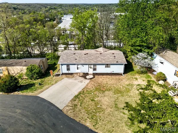 $144,900 | 819 Horizon Lane, Fenton, MO 63026