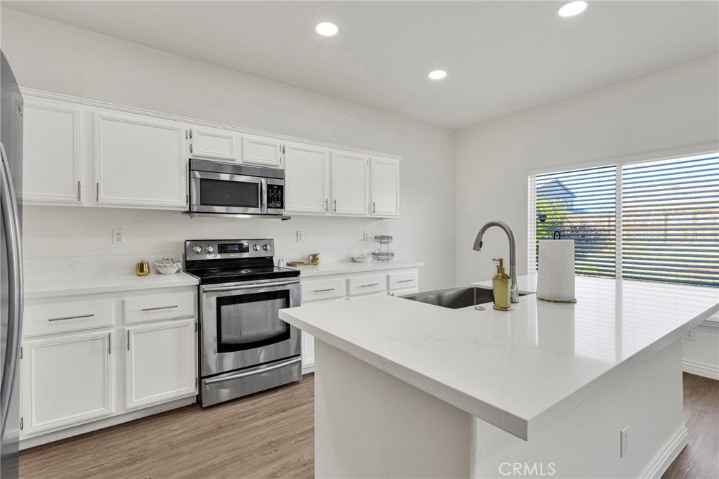 13653 Cobalt Road Victorville, CA 92392 - Photo 2 of 53