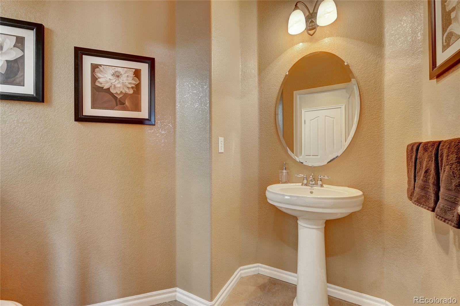 5388 Cloverbrook Circle Highlands Ranch, CO 80130 - Photo 15 of 37
