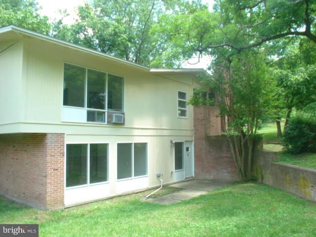 6006 Linganore Road Frederick, MD 21701 - Photo 3 of 16 Exterior (Rear)