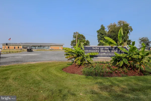 $499,000 | 3762 Beach Dr Boulevard, Edgewater, MD 21037