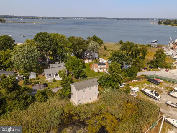 $499,000 | 3762 Beach Dr Boulevard, Edgewater, MD 21037