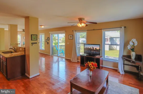$499,000 | 3762 Beach Dr Boulevard, Edgewater, MD 21037