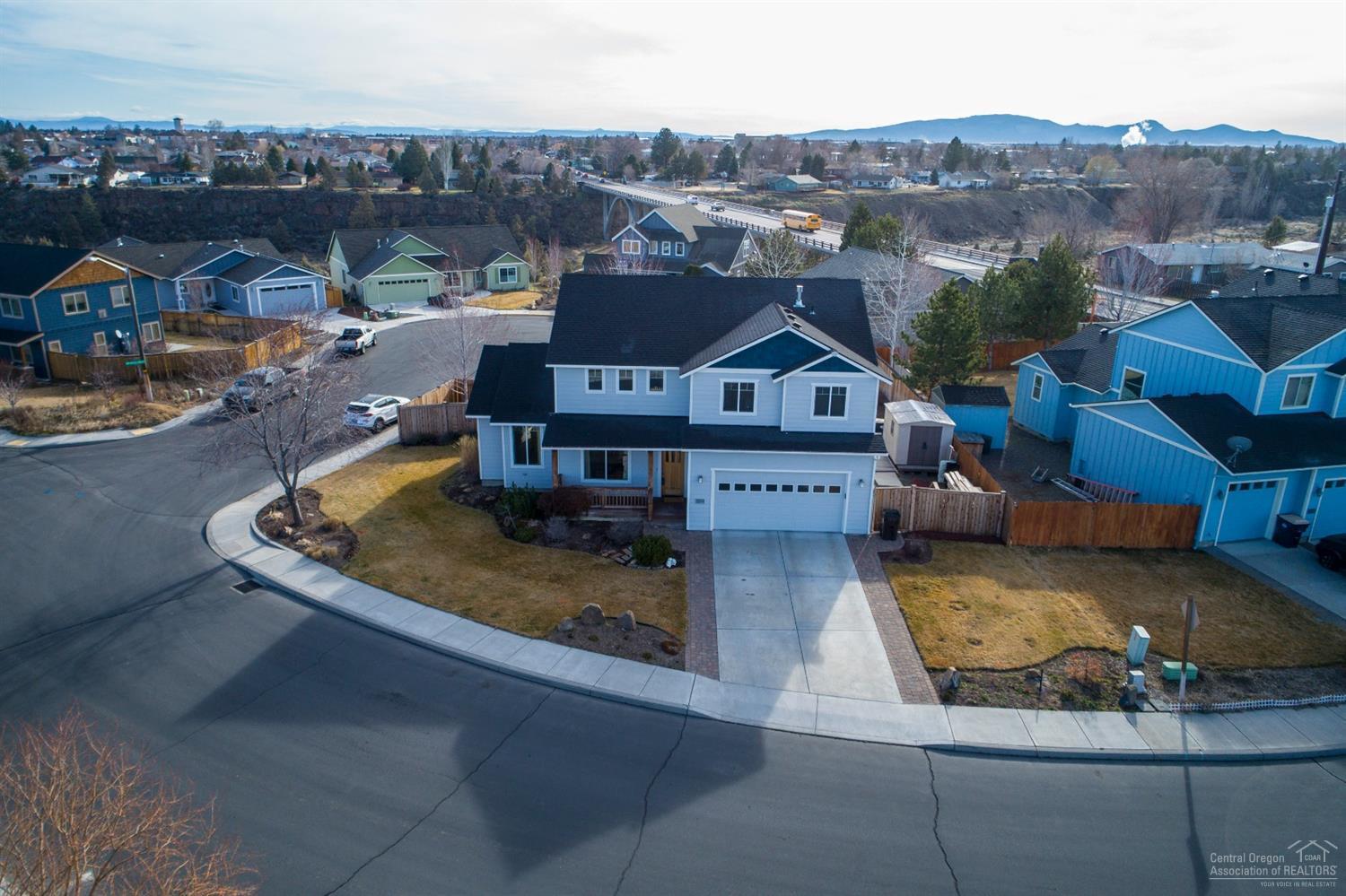 1622 Northwest Rimrock Drive Redmond, OR 97756 - Photo 2 of 22 Additional Photo