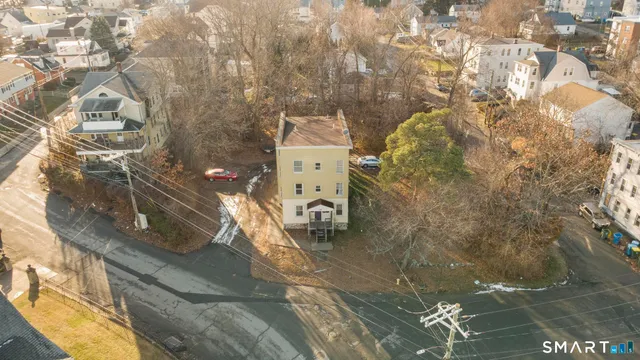 a picture of a building