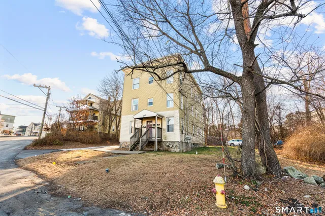 $1,175 | 1380 Bank Street, Waterbury, CT 06708