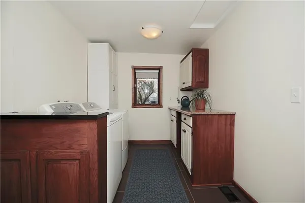 $250,000 | 819 West 7th Avenue, Garnett, KS 66032