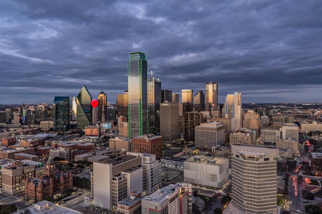 1505 Elm Street, Unit 404 Dallas, TX 75201 - Photo 39 of 40 a view of musical instruments