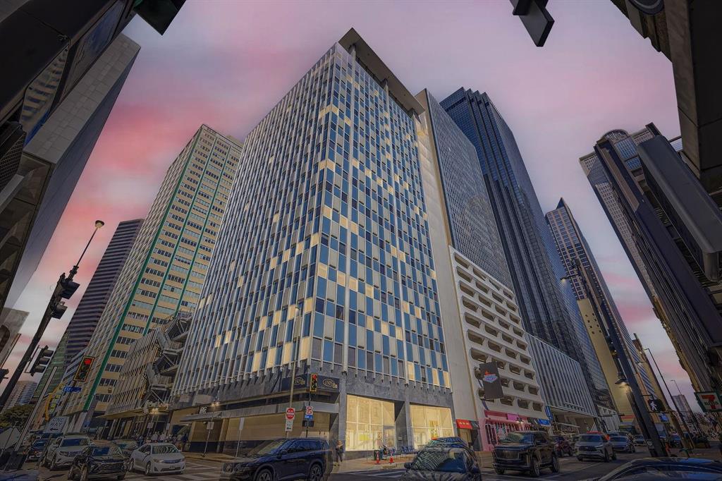 1505 Elm Street, Unit 404 Dallas, TX 75201 - Photo 40 of 40 a view of a building