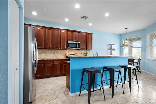 $3,200 | 691 Southwest Glen Crest Way, Stuart, FL 34997