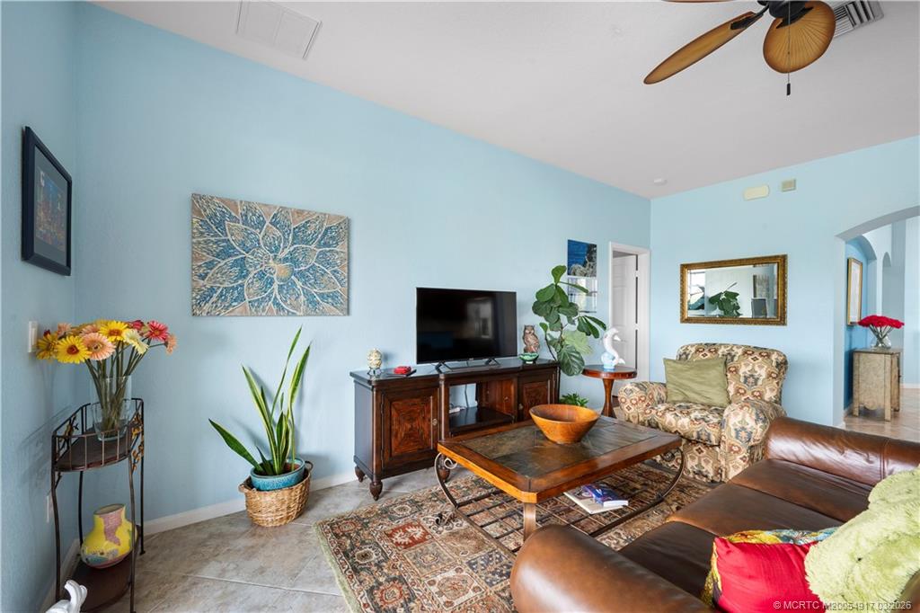691 Southwest Glen Crest Way Stuart, FL 34997 - Photo 14 of 47